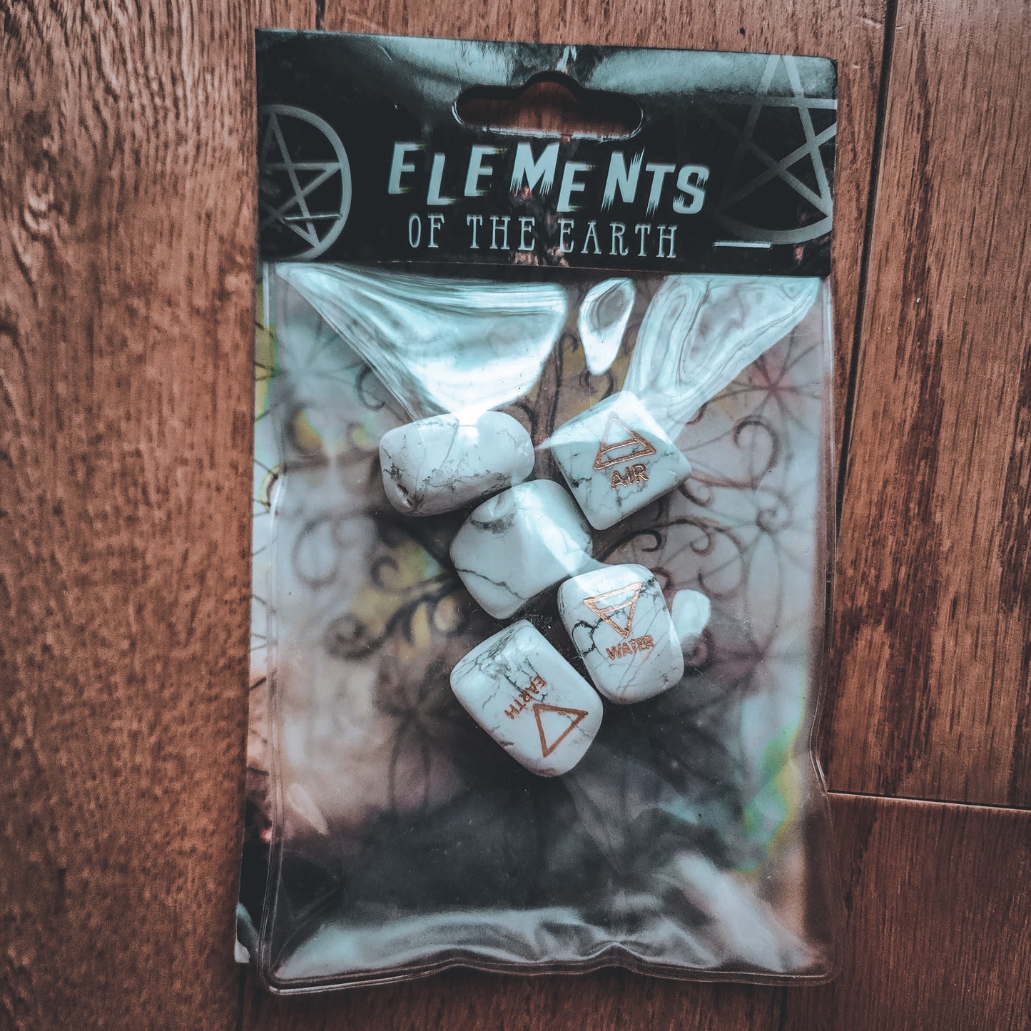 Elemental Stones- HOWLITE